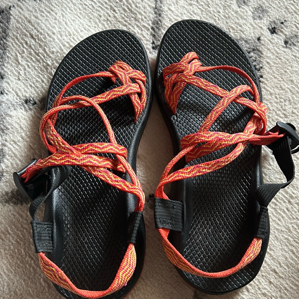 Womens Chaco sandals Size 9 (Vibram Soles)